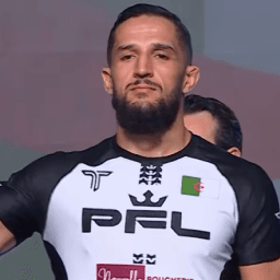 Souhil Tairi Passe en Demi-Finales du PFL MENA Après un TKO au Deuxième Round